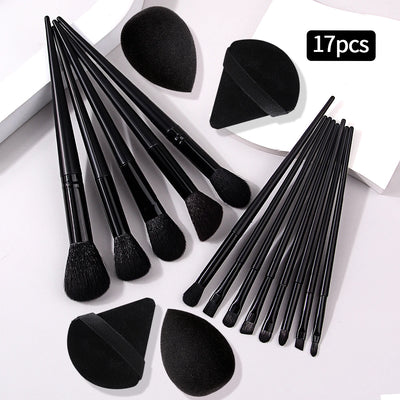 The 17-piece high-quality makeup brush set includes facial makeup brushes and beauty egg powder puffs, as well as beauty tools