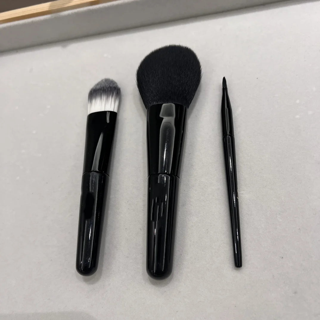 Delicate Three Piece Makeup Brush Face Comfortable Delicate Brushes Handy Useful Beauty Tools Super Timely Gifting Striking