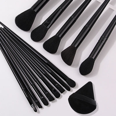The 17-piece high-quality makeup brush set includes facial makeup brushes and beauty egg powder puffs, as well as beauty tools